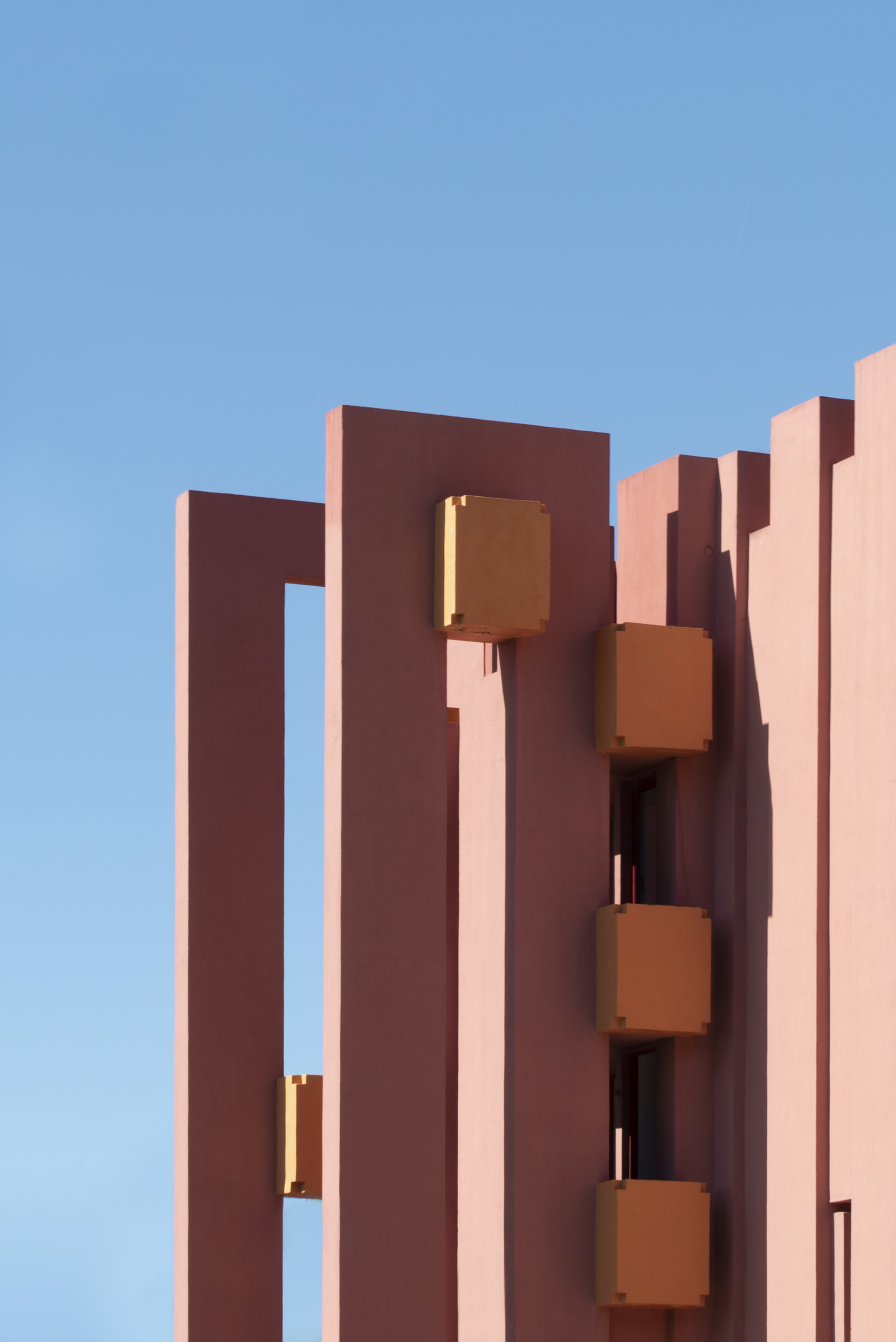 MARTINA ROSA LA MURALLA ROJA