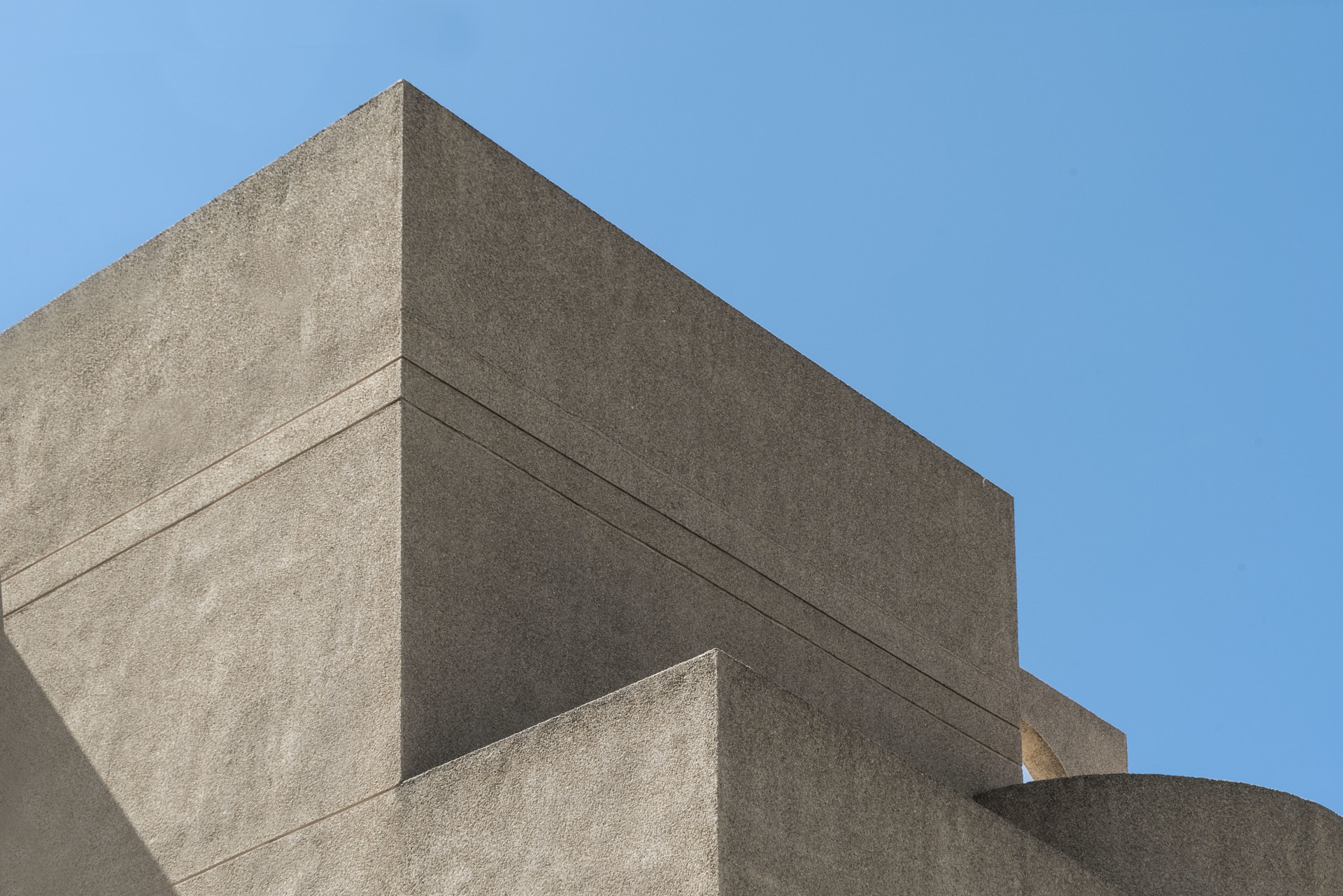 MARTINA ROSA LA MURALLA ROJA